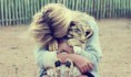 /album/galerie-photos/lionceau-et-une-femme-jpg/
